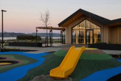 Lakeside Cafe & Restaurant